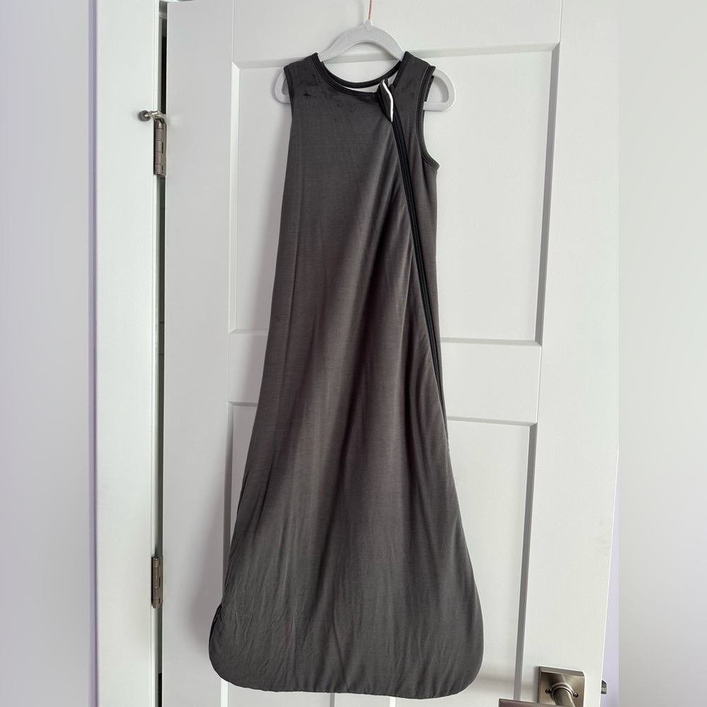 Brand new KyteBaby sleep sack in Charcoal